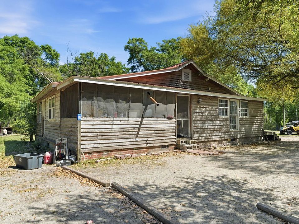 1st image of 6840 Persimmon Rd.