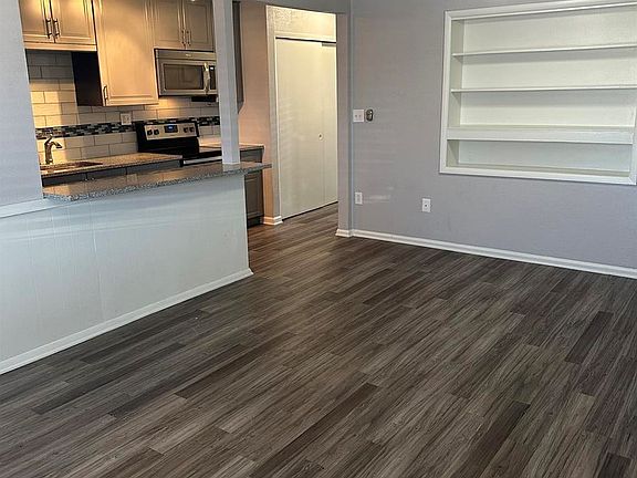 2nd image of 610 Winona Ct APT 27