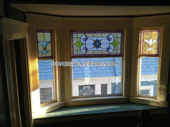 5th image of 155 College Avenue # First Floor