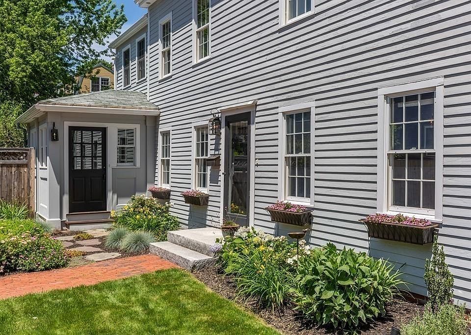 12 Charles St, Newburyport, MA 01950 Zillow