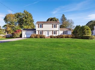 490 School St, North Kingstown, RI 02852