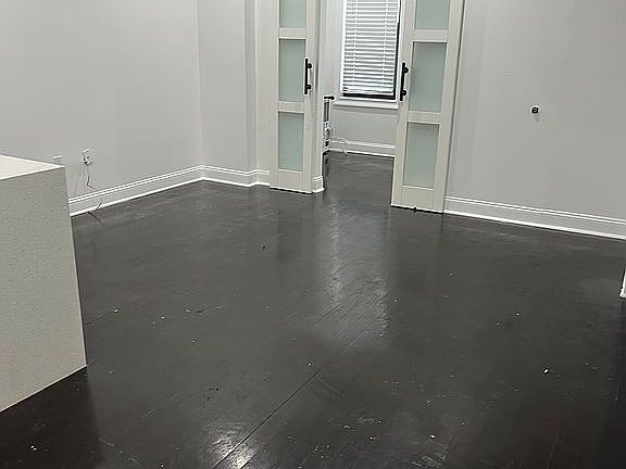 4th image of 289 Hemlock St