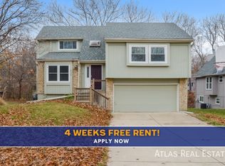 9336 Greenway Ln, Lenexa, KS 66215