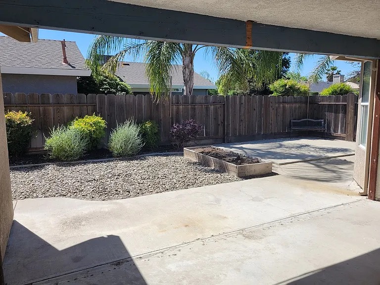 2305 Oxford Ave — Photo 12