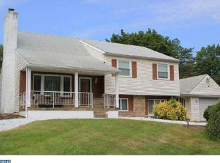 218 Cornwall Dr, Chalfont, PA 18914