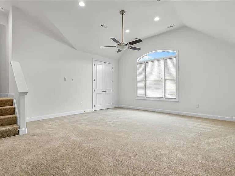 1377 Hawaiian Dr — Photo 46