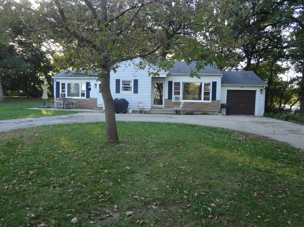 22206 N Kelsey Rd, Lake Barrington, IL 60010