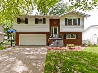 56 Amherst Dr, Springfield, IL 62702