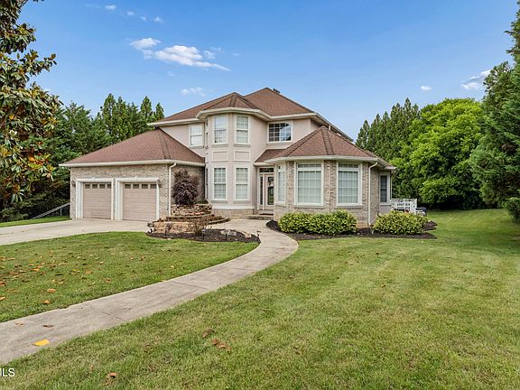 2nd image of 104 Lee Carter Dr