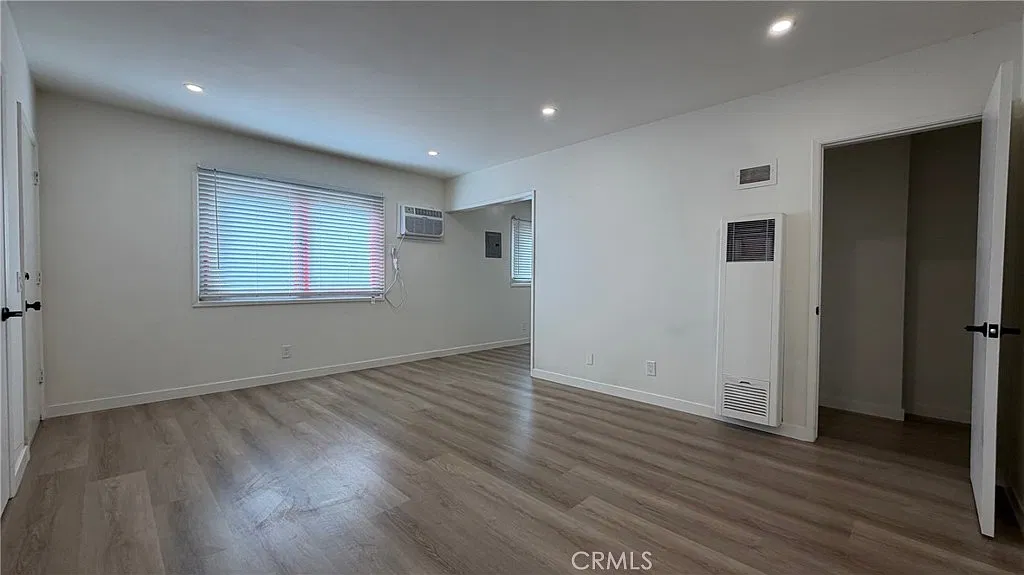 310 S California St — Photo 4