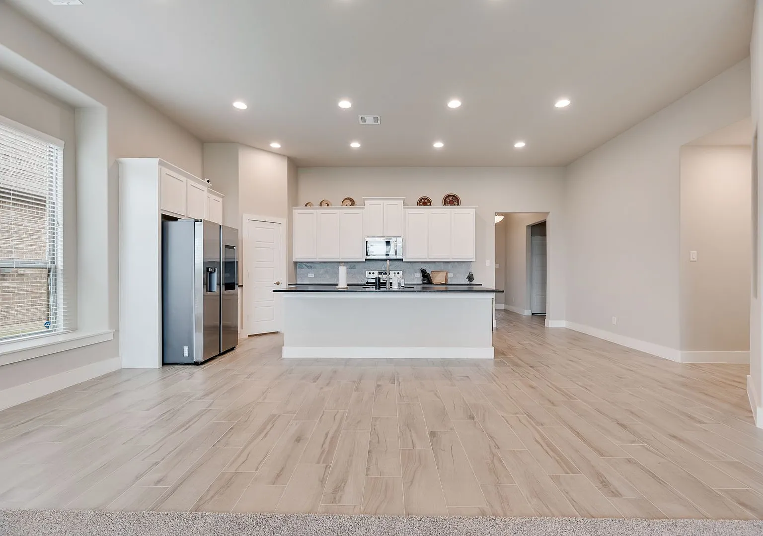 Stunning Modern Retreat in Royce City — Photo 4