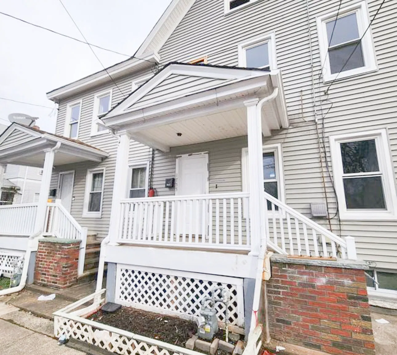 3 bed, 1376 sqft, $3,350 — Photo 1
