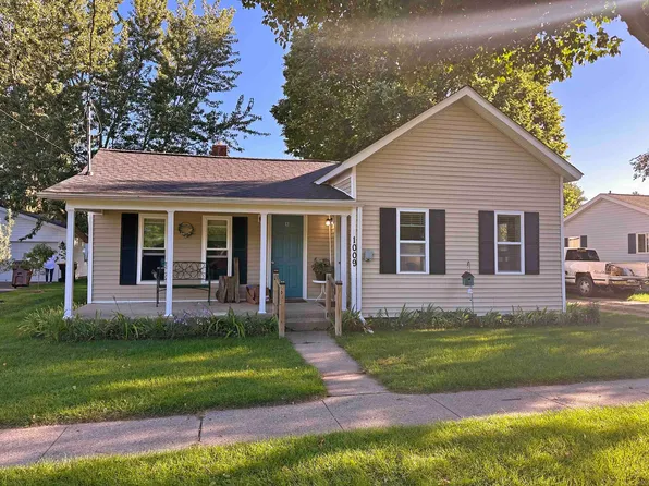 1009 Brady St, Chesaning, MI 48616