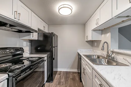 Grove at Stonebrook Apartments and Townhomes Photo 1