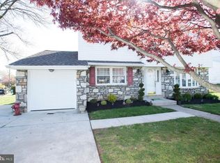 149 Laurie Ln, Philadelphia, PA 19115