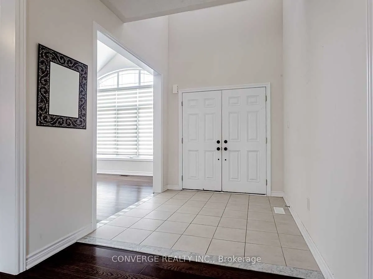 4 bed, $2,900 — Photo 2