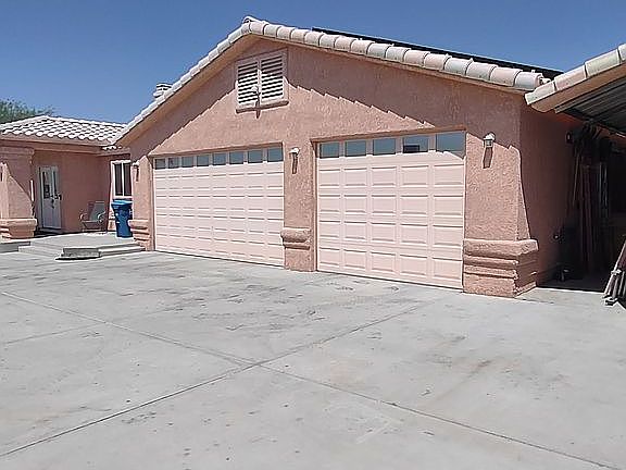 2nd image of 3006 Saddleback Dr
