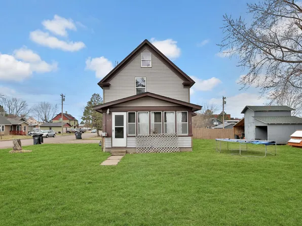 675 4th St SE, Pine City, MN 55063