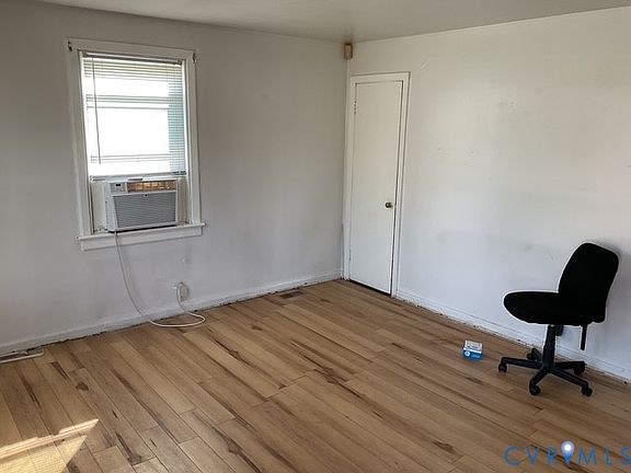4th image of 2204 Apollo Rd