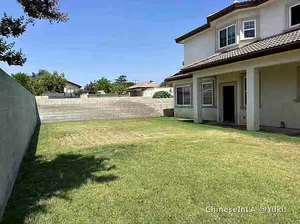 13736 Monterey Ave — Photo 4