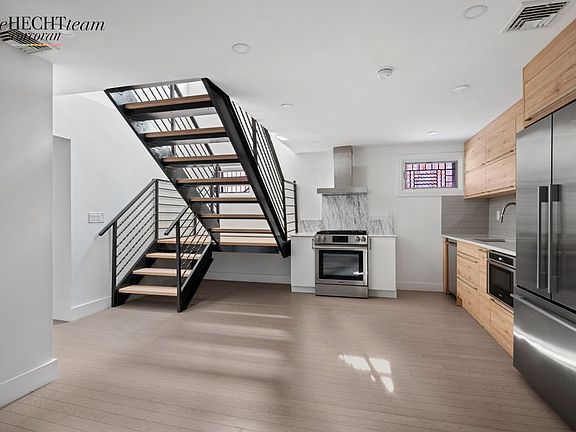 4th image of 177 New York Ave #1R