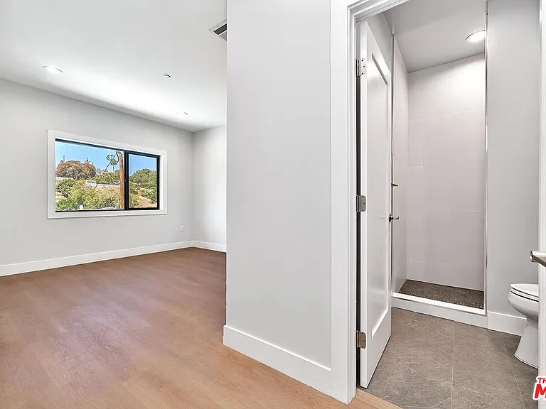 102 Marion Blvd — Photo 44