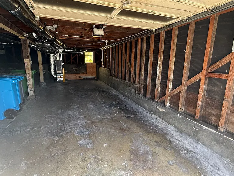 875 Huron Ave — Photo 26