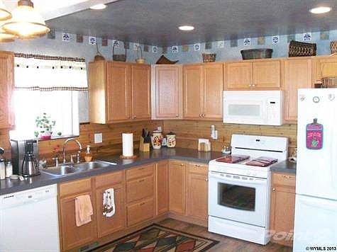 2nd image of 350 Daytona Dr