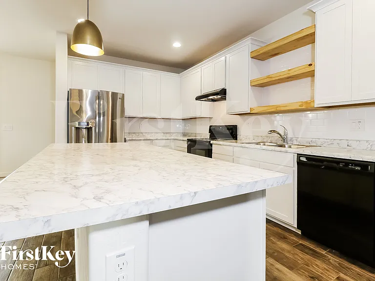 17538 W Villa Hermosa Ln — Photo 6