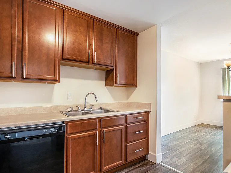 Windridge Apartments — Photo 10