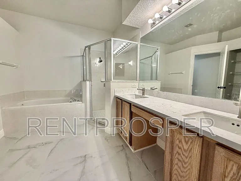 10181 Marsh Pine Cir — Photo 15