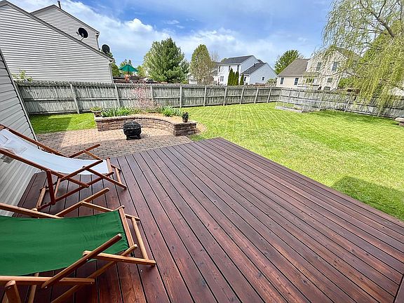 5th image of 1302 Tarragon Dr
