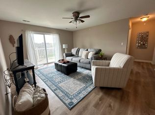 2212 Chapel Hill Rd APT 204, Columbia, MO 65203