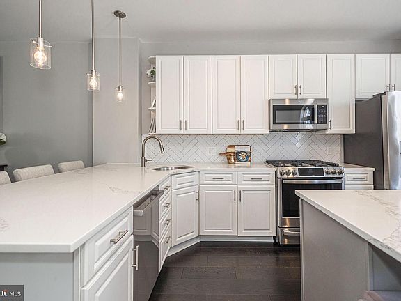 5th image of 507 E 9th Ave