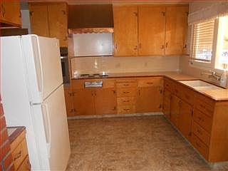 3rd image of 1392 Rosalie Dr