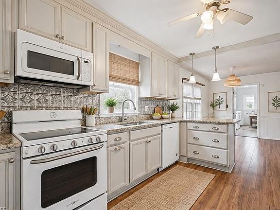 3rd image of 5887 Percheron Ln