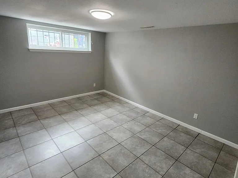 313 S Chelton Rd — Photo 21