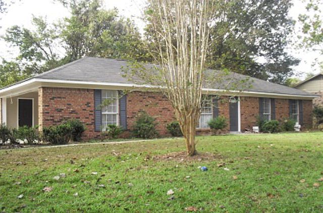 1st image of 45 Lakeland Park Dr