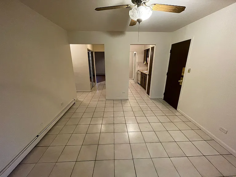 1702 W Victoria Dr #303 — Photo 8