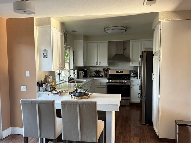 10 Briarglenn — Photo 13