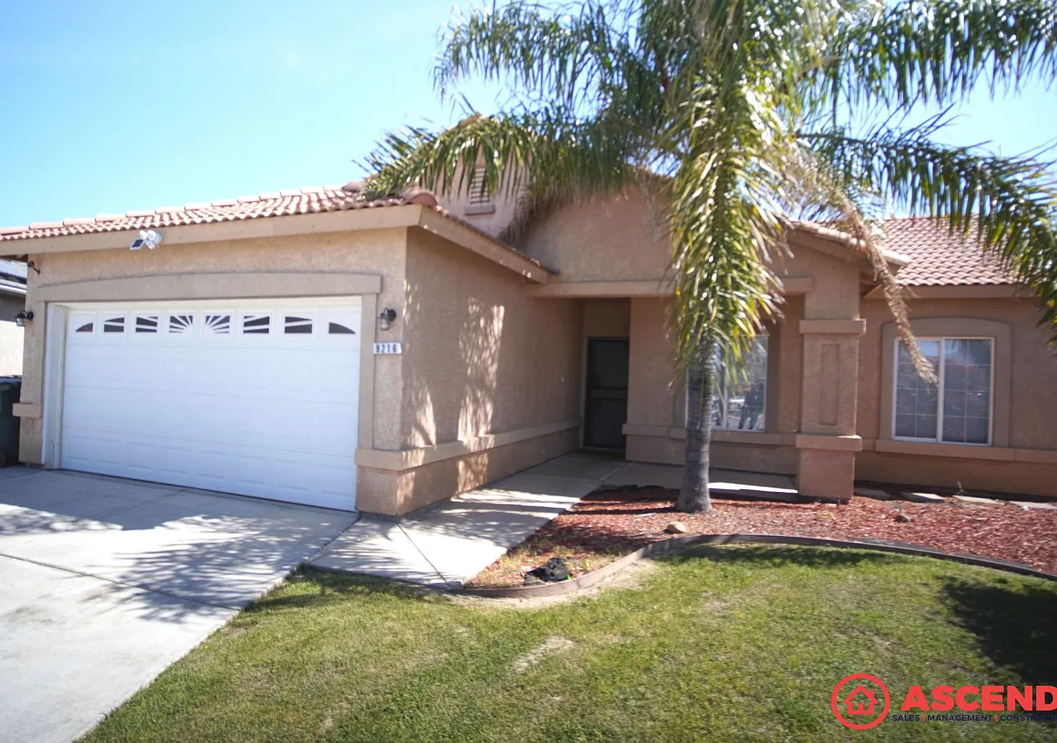 Lovely Home in East Bakersfield! — Photo 2