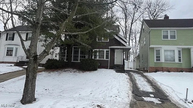 3844 Woodridge Rd photo 1