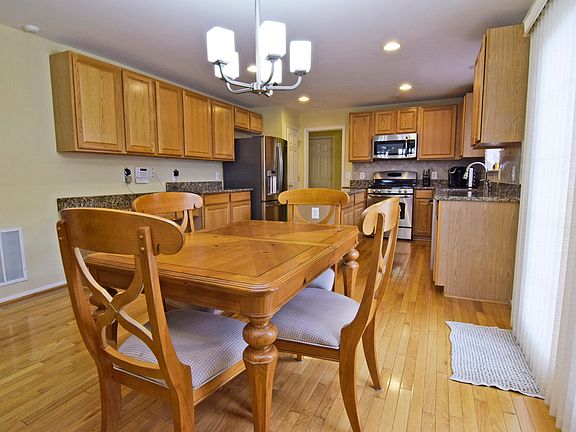 Large eat in kitchen