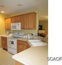 4th image of 14 Hollyberry Dr