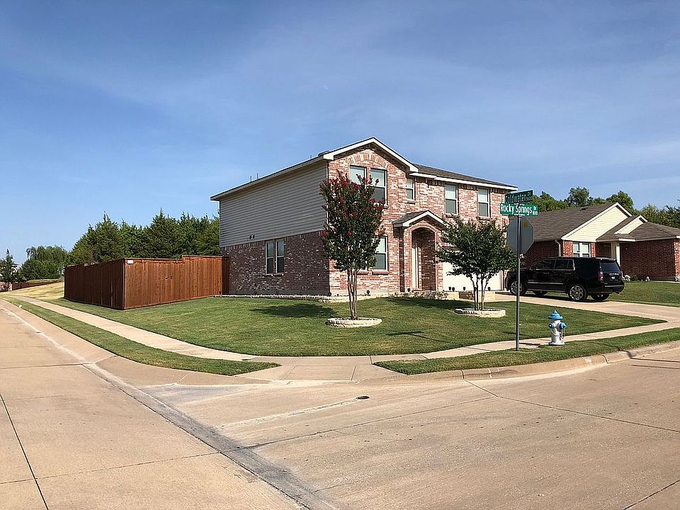 2nd image of 804 Rocky Springs Dr