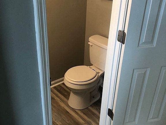 5th image of 1681 Baltimore Dr APT C