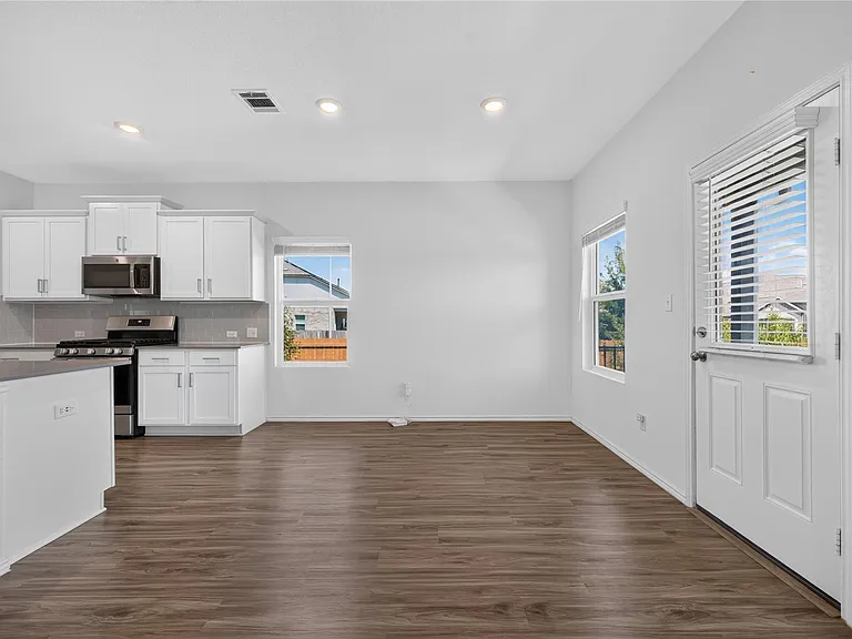 1600 Cobblecrest Ln — Photo 22