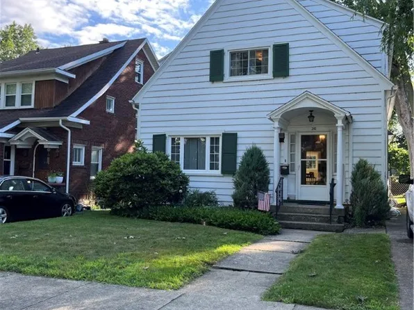 240 Beverly Dr, Erie, PA 16505