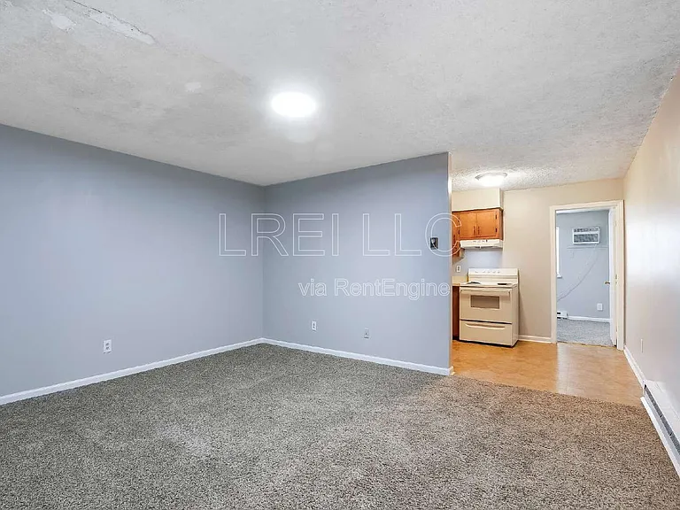 176 Thistlewood Ave #14 — Photo 2
