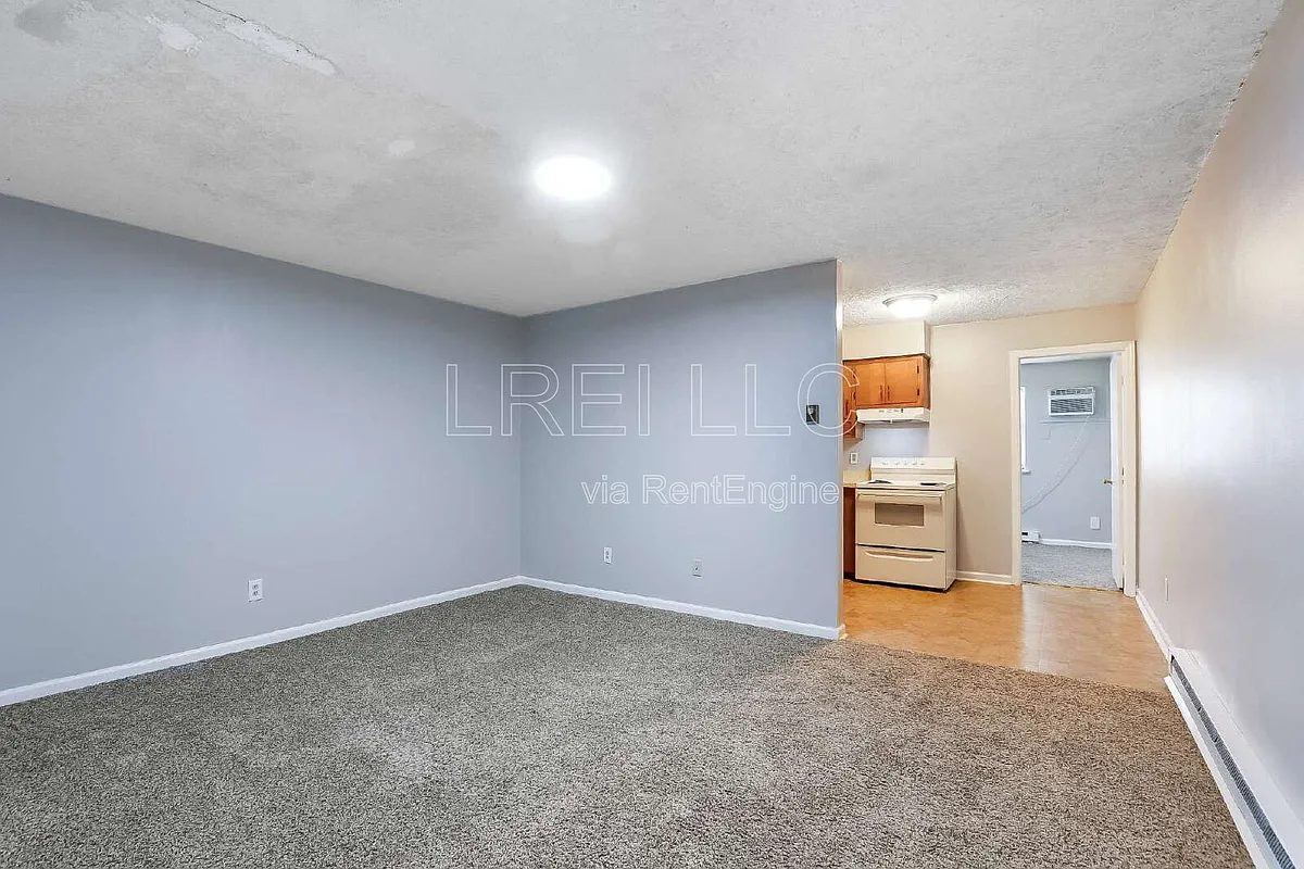 Building Photo - 176 Thistlewood Ave #14
